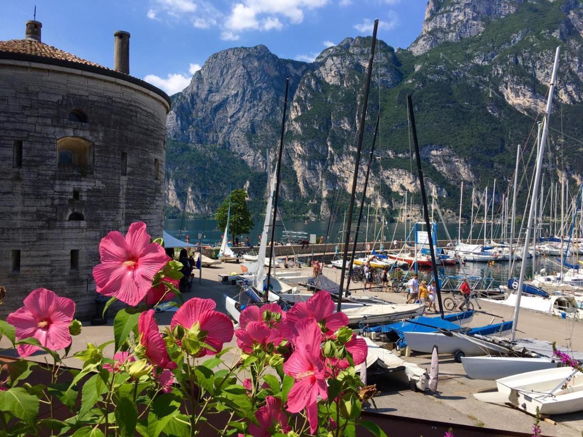 Le Peonie Apartamento Riva del Garda Exterior foto