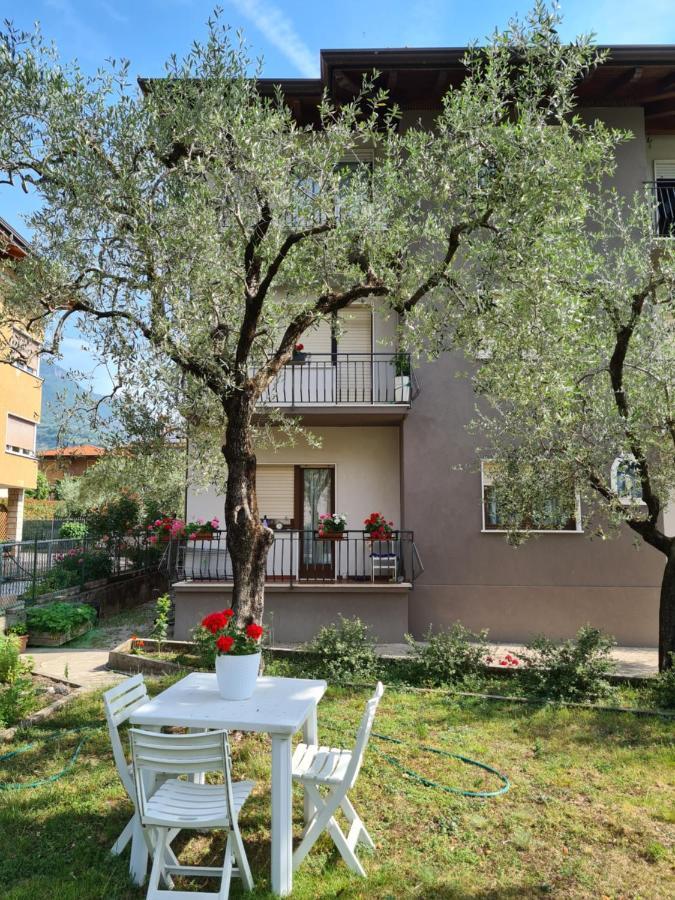 Le Peonie Apartamento Riva del Garda Exterior foto